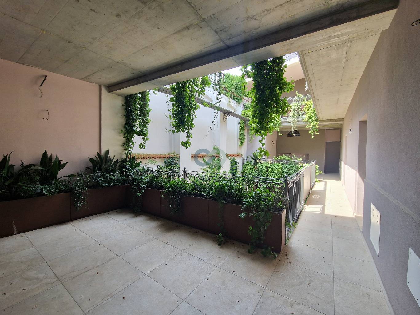 Spazioso bilocale in palazzo storico 10