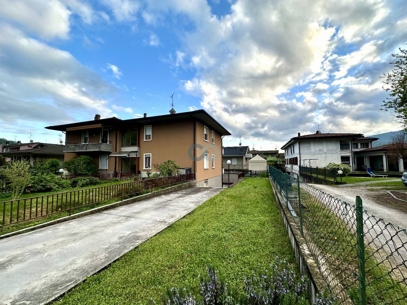 Soleggiato Trilocale in contesto di poche unità 1