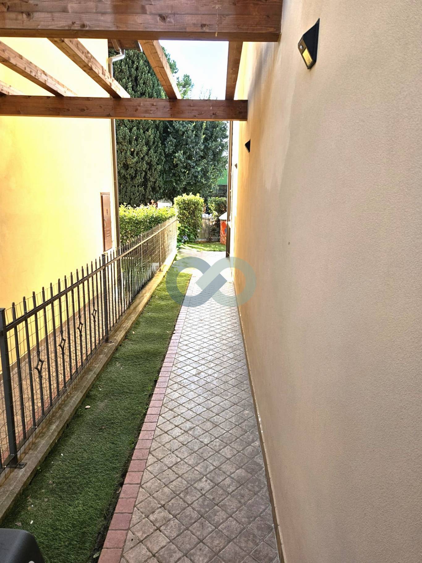 VILLETTA A SCHIERA DI TESTA 3
