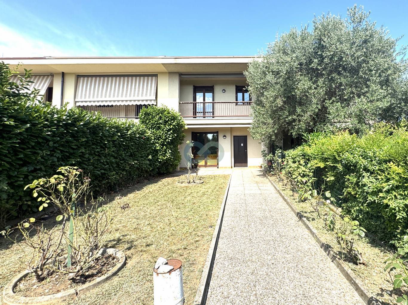 Villetta indipendente con giardino privato 1