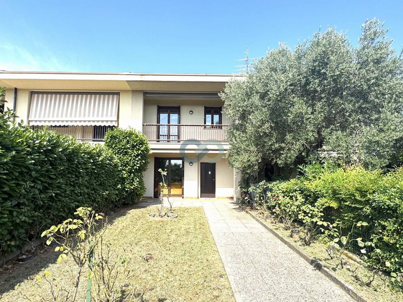 Villetta indipendente con giardino privato 3