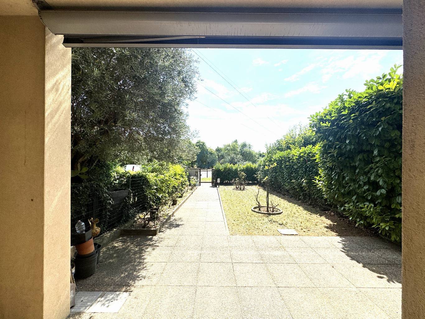 Villetta indipendente con giardino privato 4