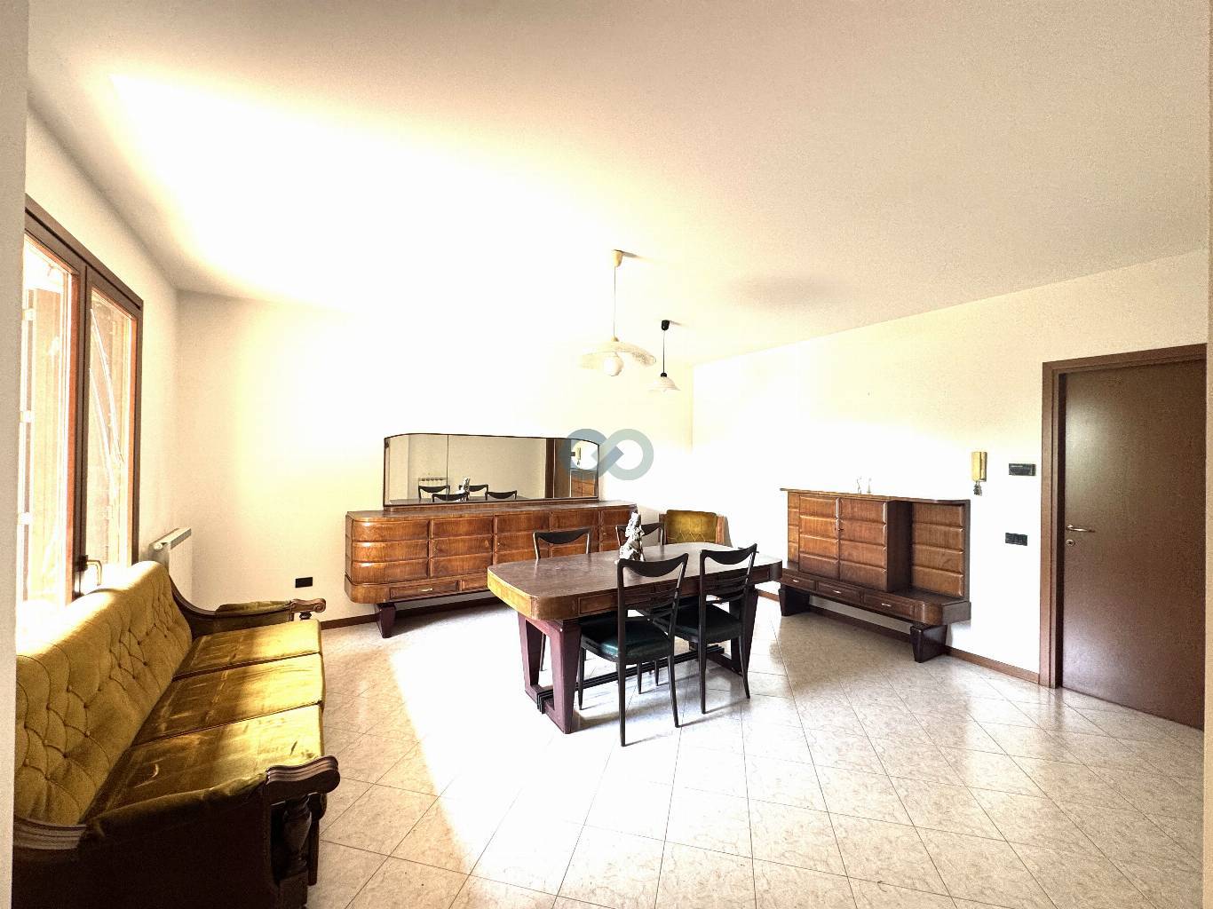 Villetta indipendente con giardino privato 10