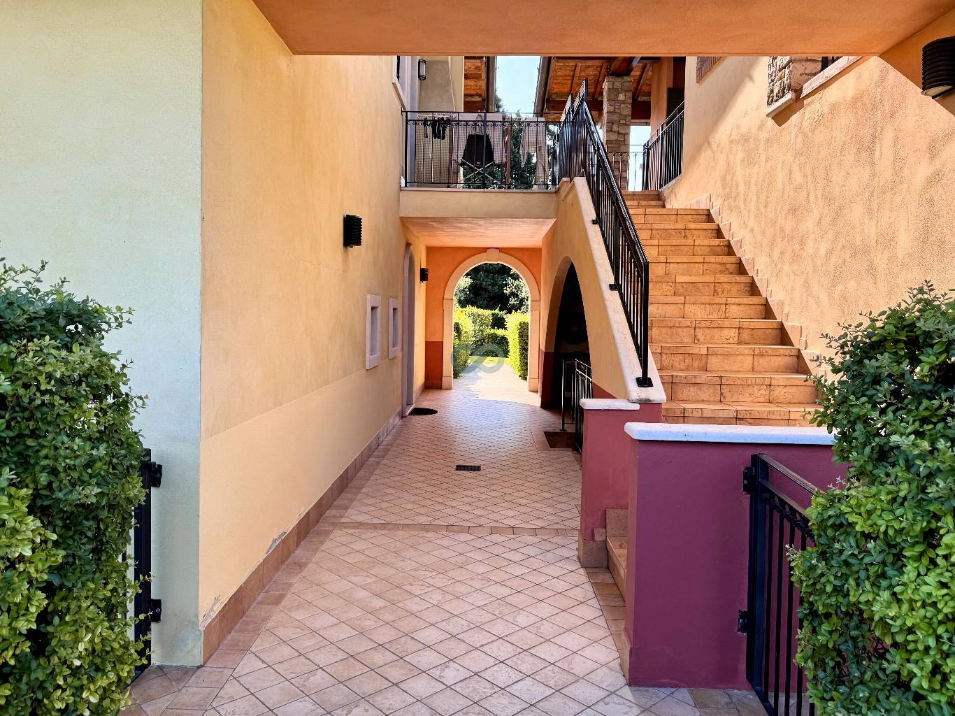 RESIDENCE CON PISCINA 7