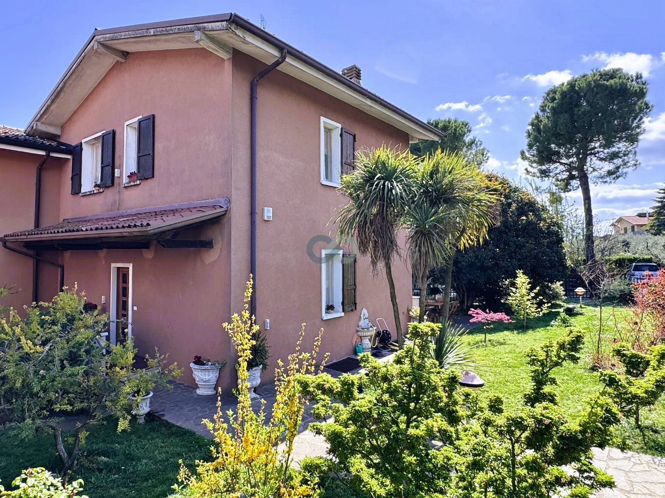 VILLA INDIPENDENTE 37