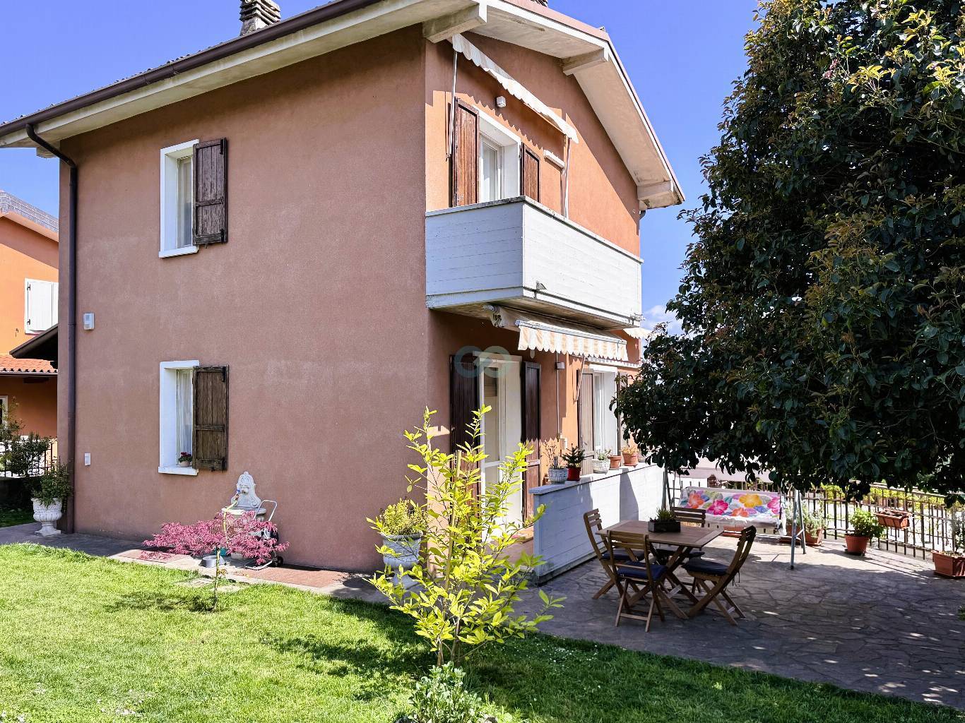 VILLA INDIPENDENTE 33