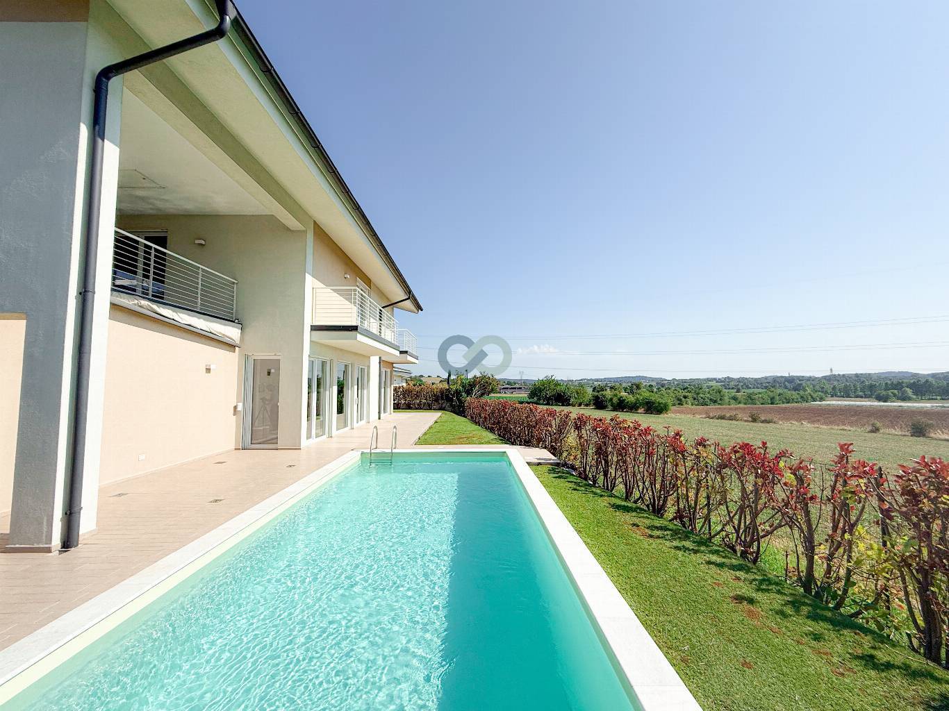 VILLA SINGOLA CON PISCINA 63