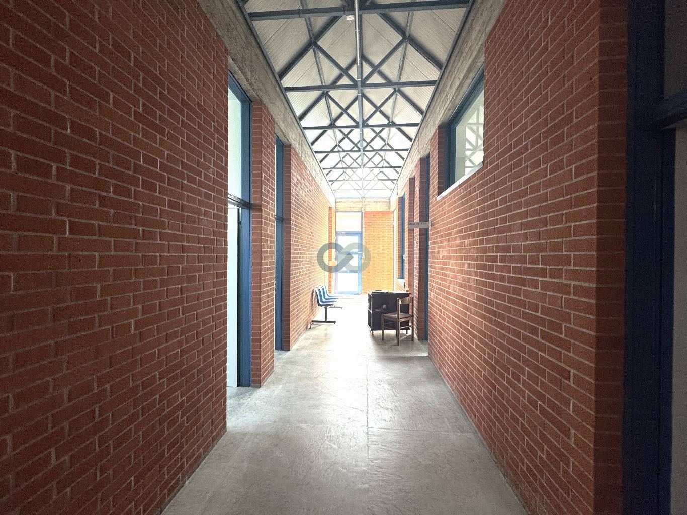 LOCALE IN AFFITTO 13