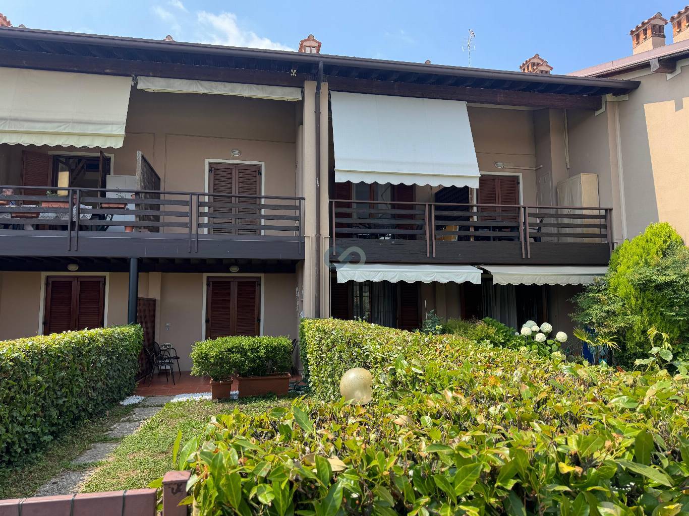 RESIDENCE CON PISCINA 19