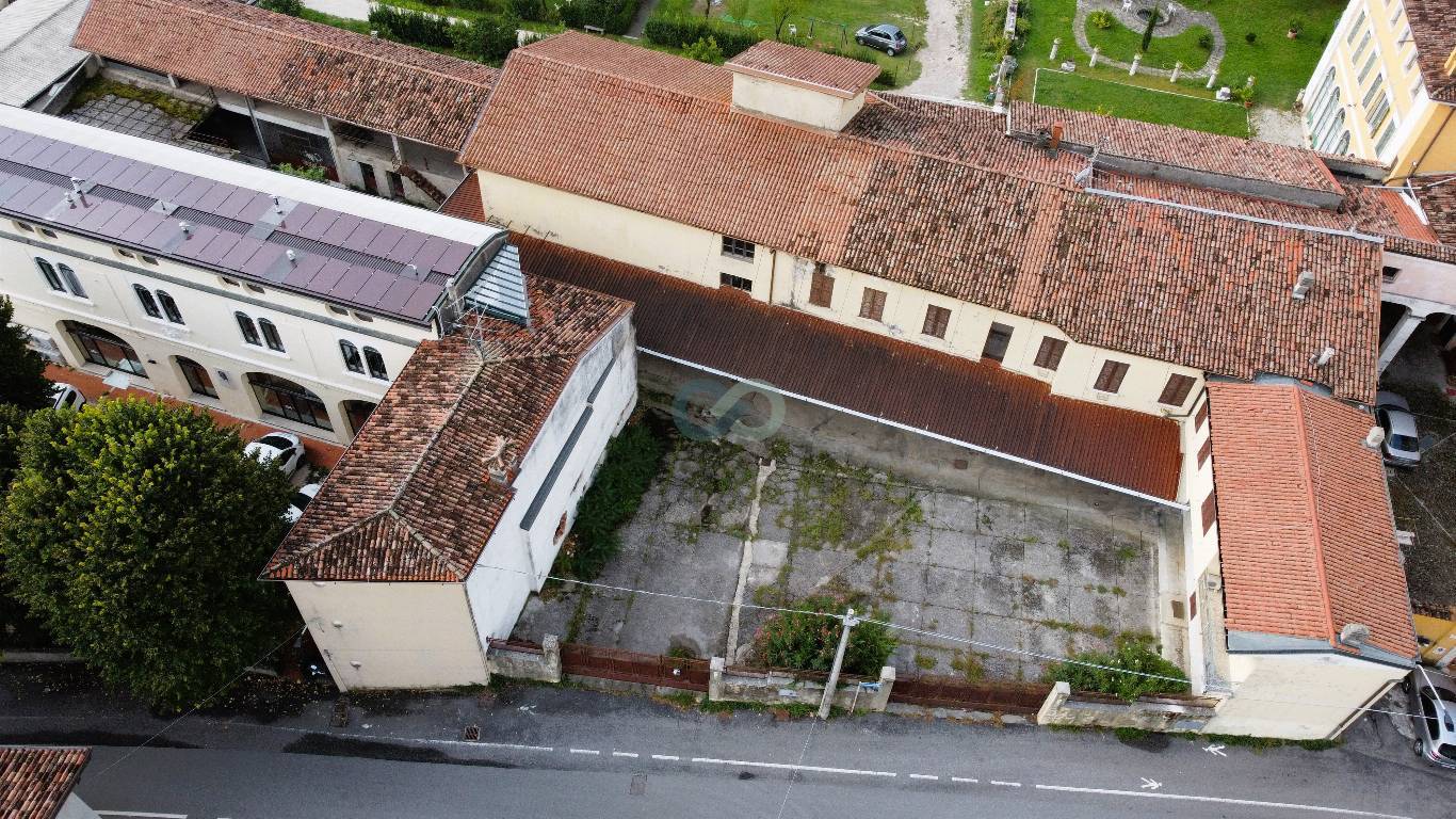 CASALE DA RISTRUTTURARE 4