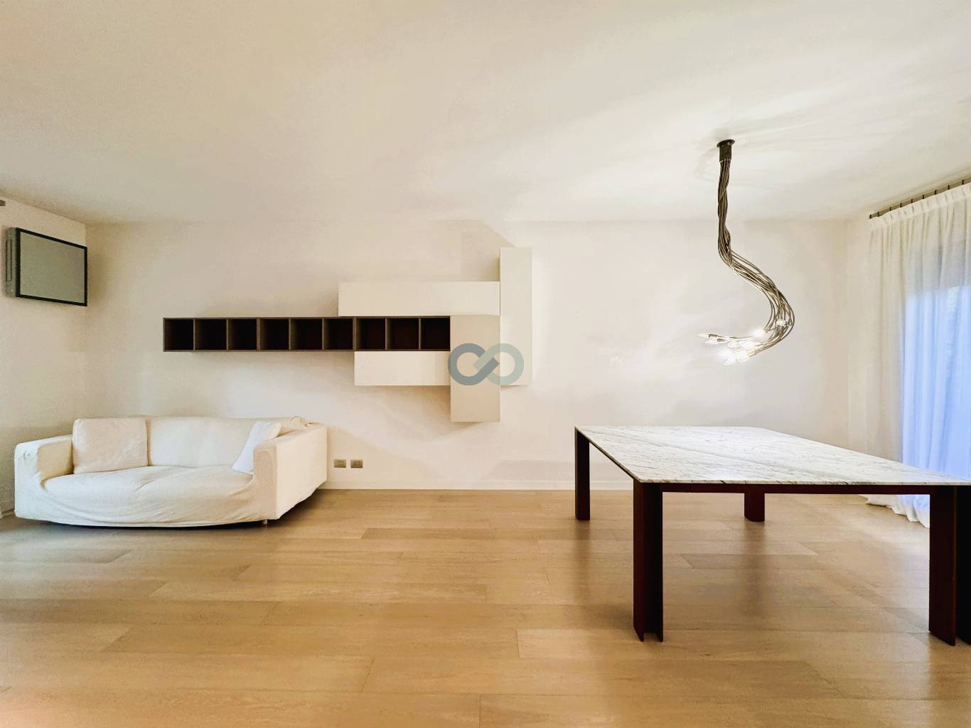 VILLA A SCHIERA 5
