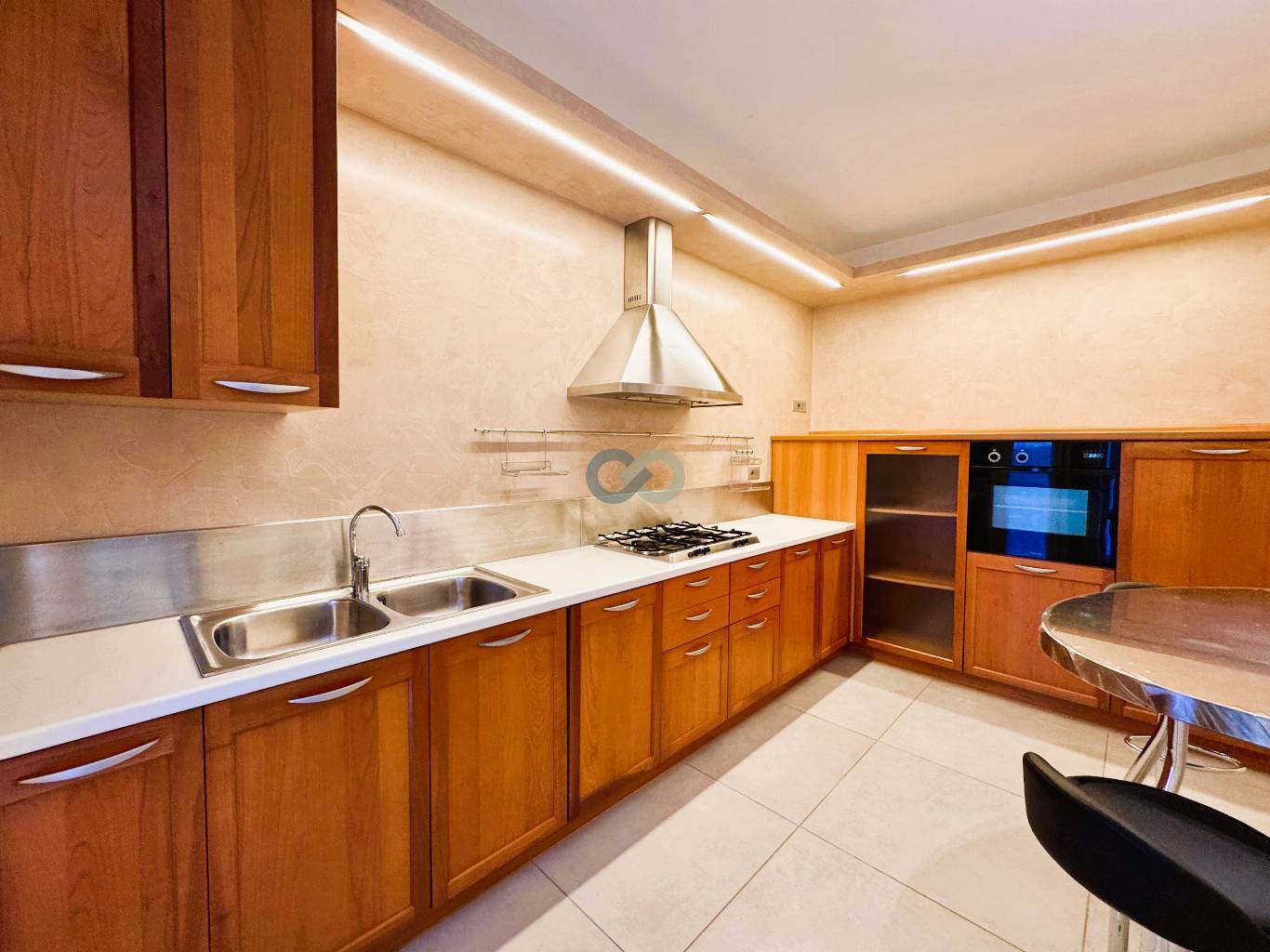 VILLA A SCHIERA 13