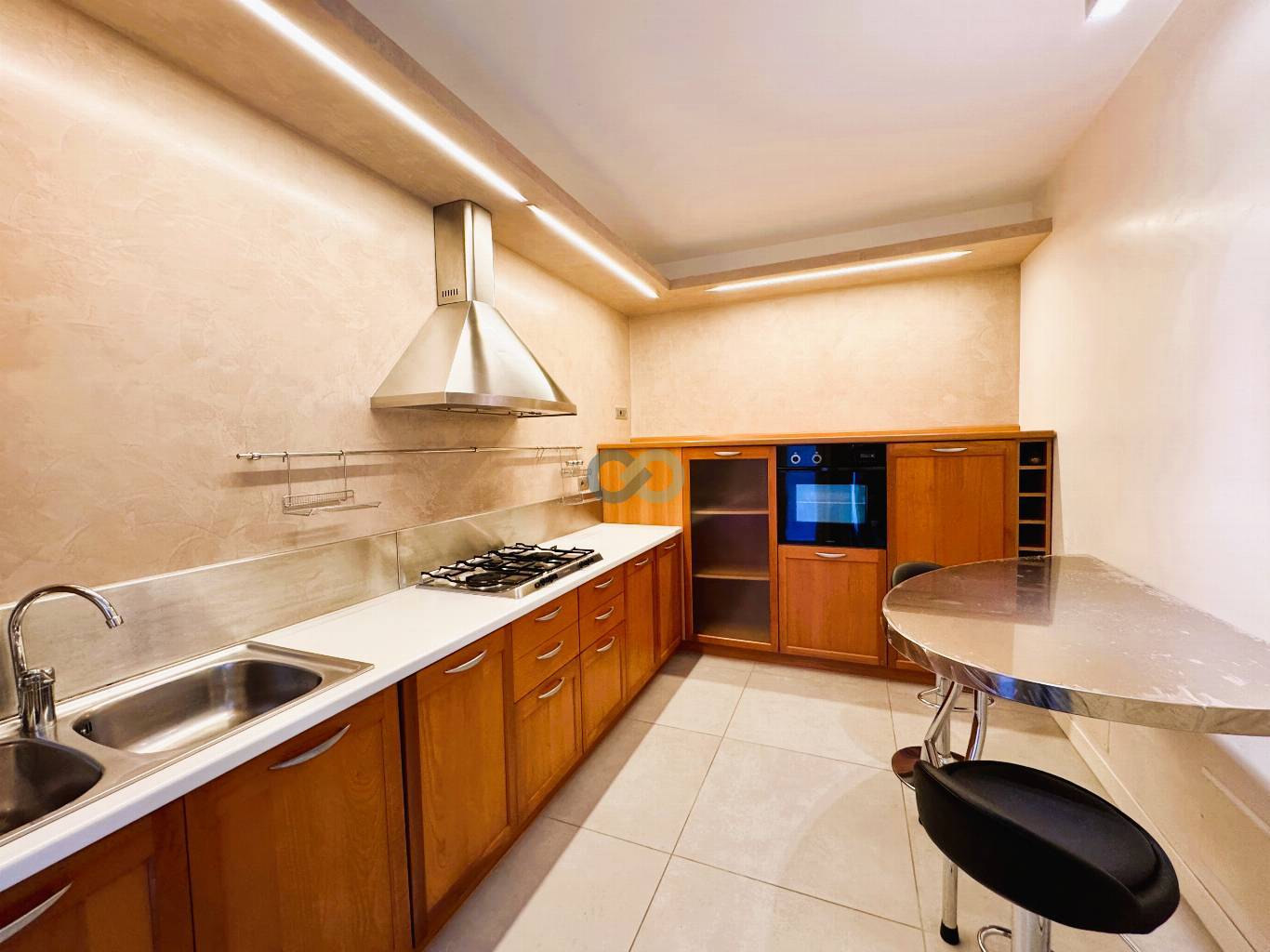 VILLA A SCHIERA 14