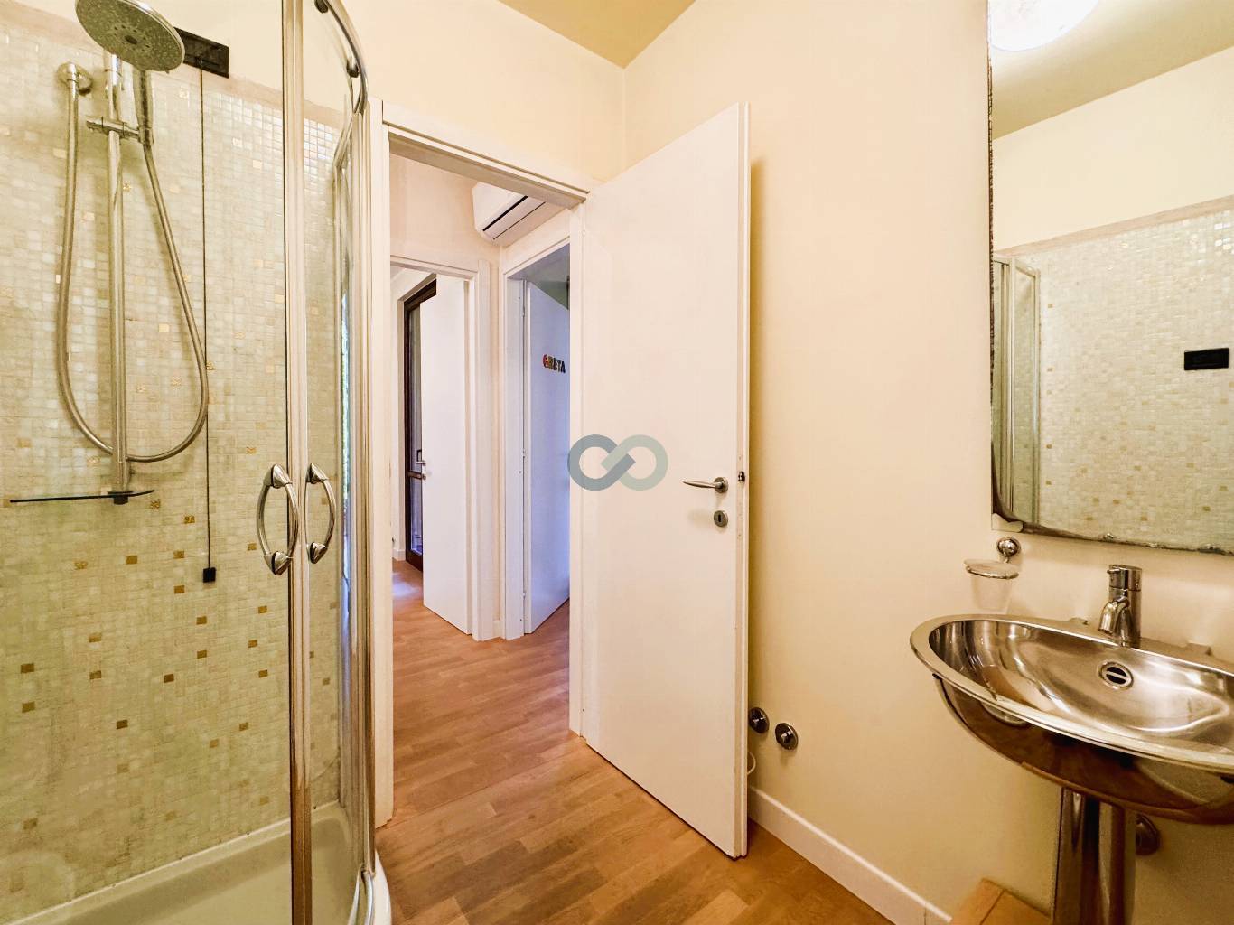 VILLA A SCHIERA 25