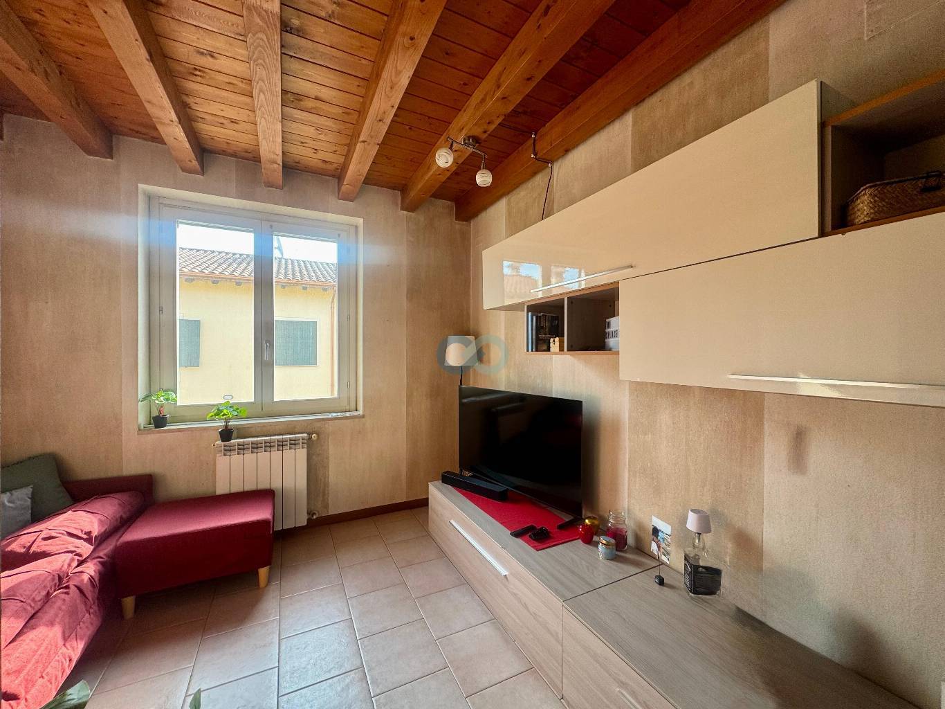 APPARTAMENTO CON TERRAZZO 2