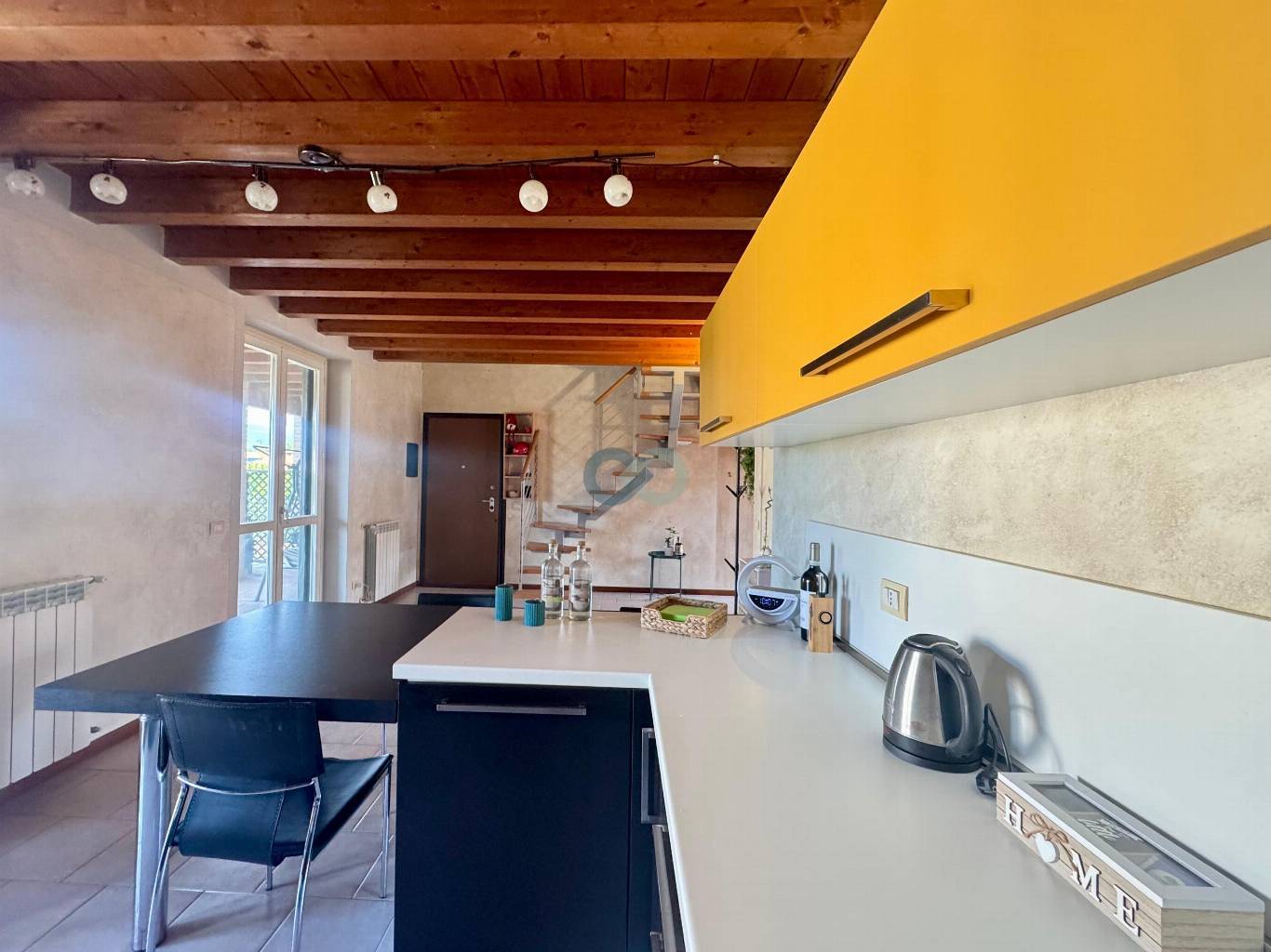 APPARTAMENTO CON TERRAZZO 5