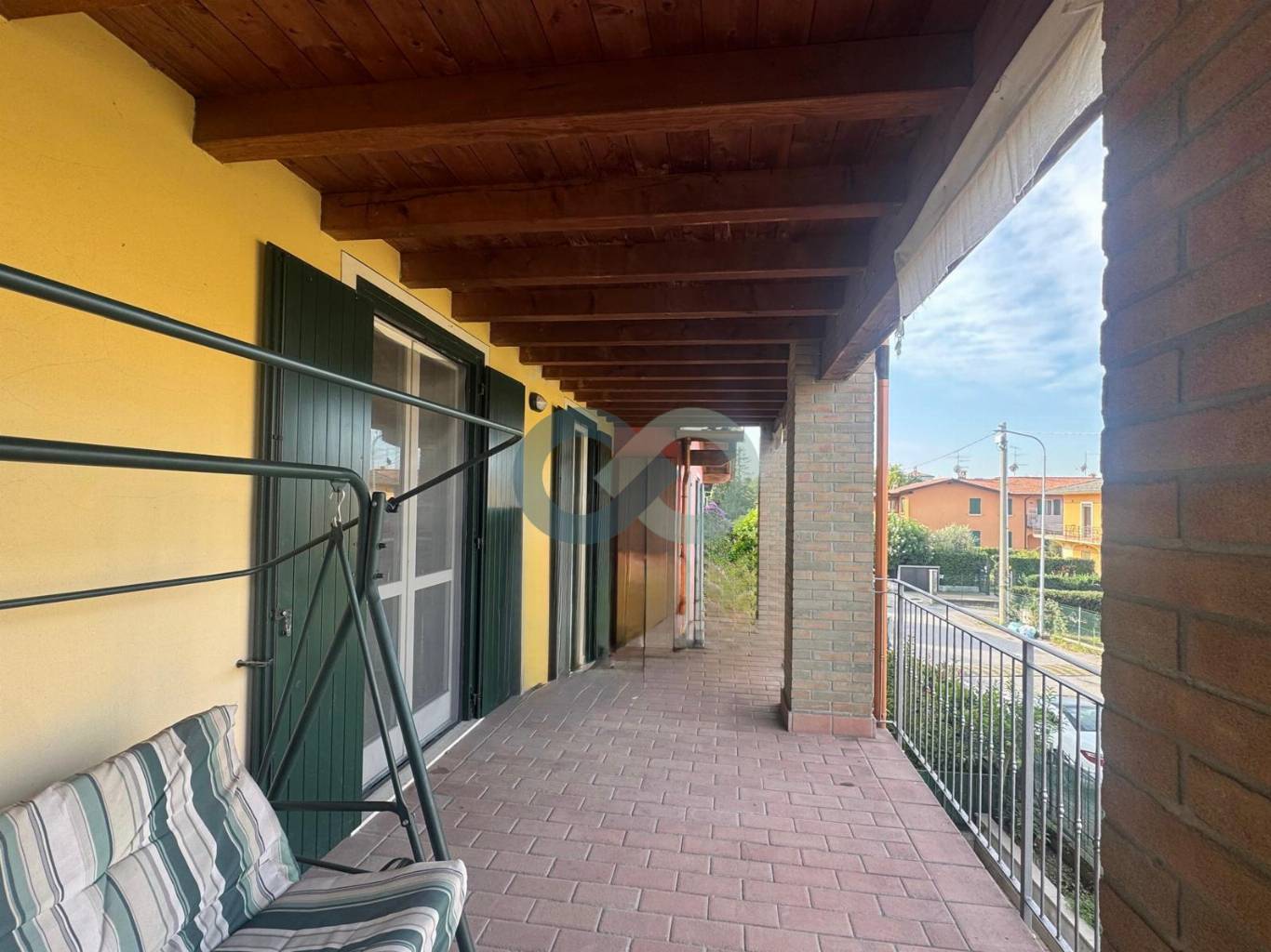 APPARTAMENTO CON TERRAZZO 13