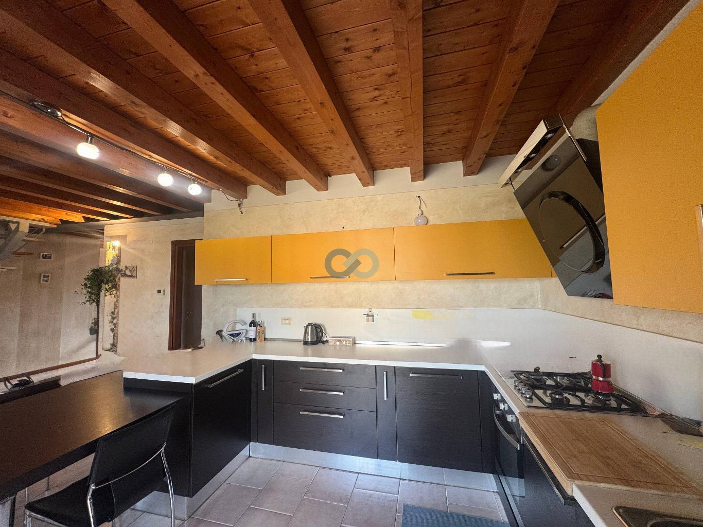 APPARTAMENTO CON TERRAZZO 7