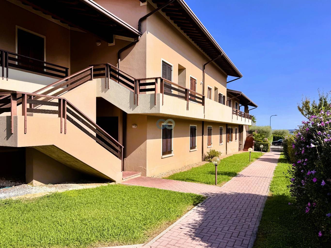 RESIDENCE CON PISCINA 4