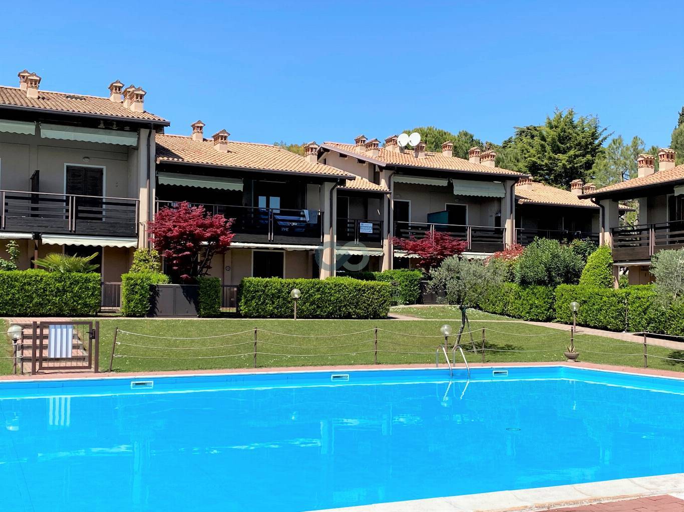 RESIDENCE CON PISCINA 36