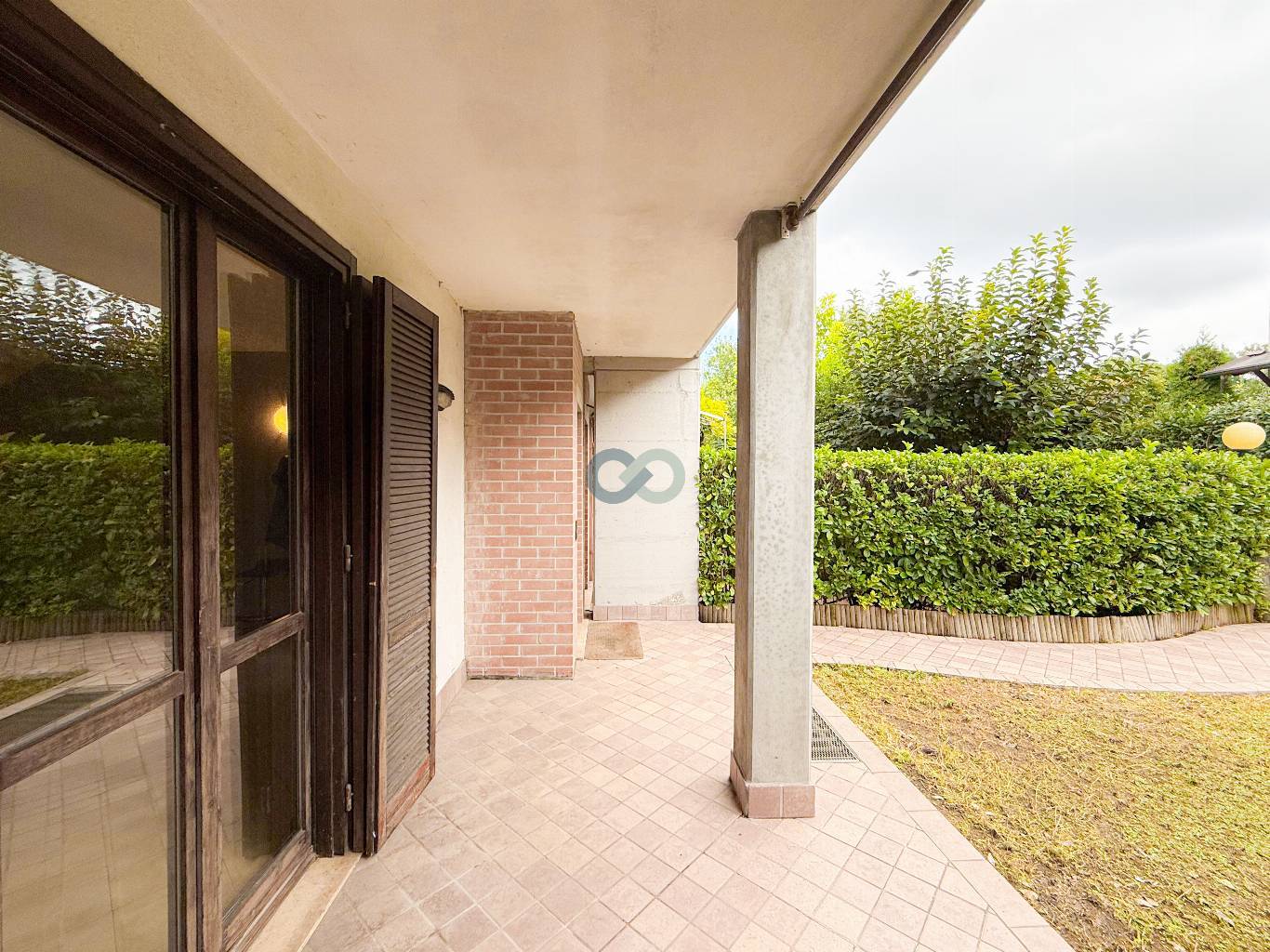 VILLA A SCHIERA CON GIARDINO 4