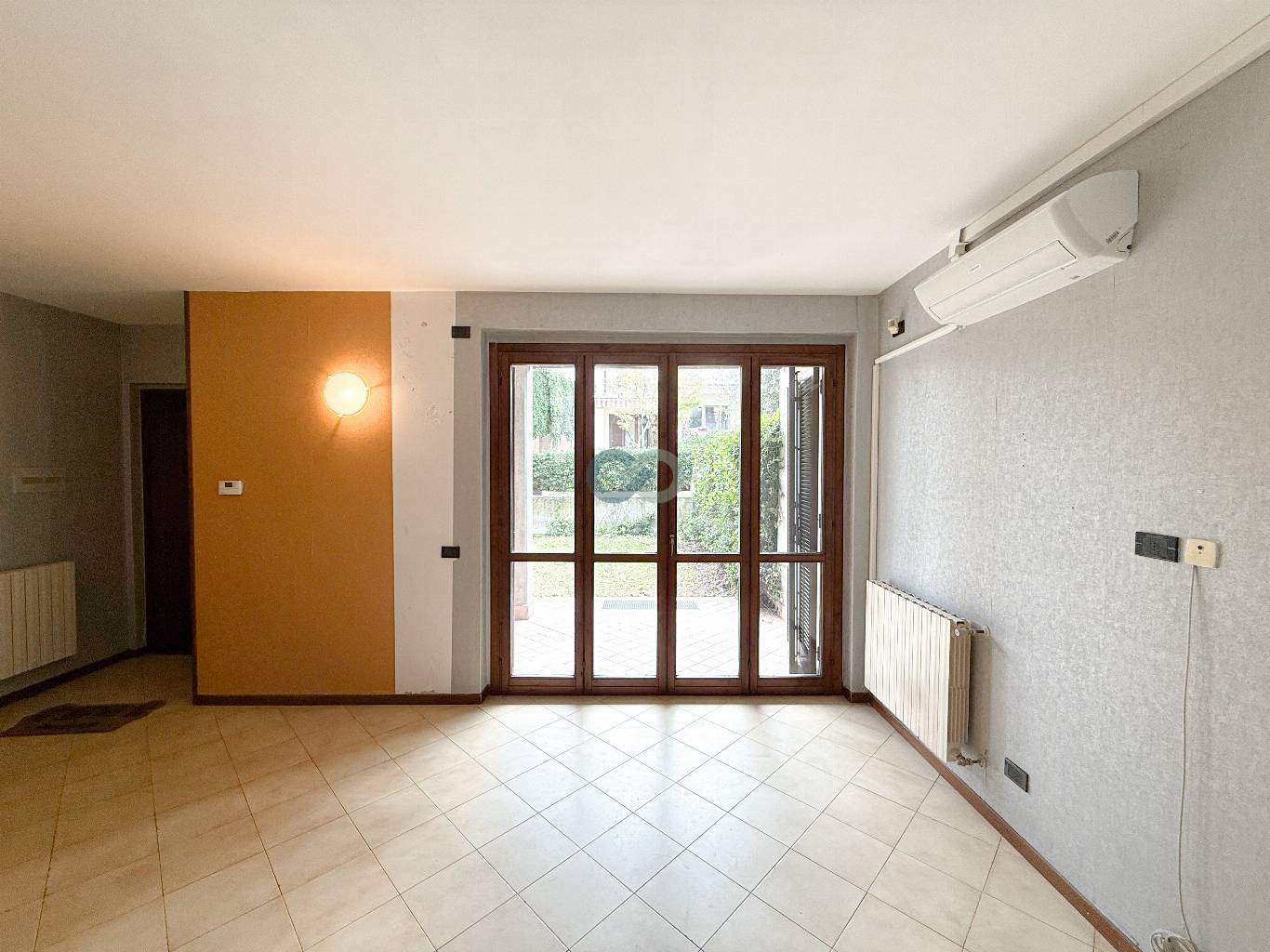 VILLA A SCHIERA CON GIARDINO 10