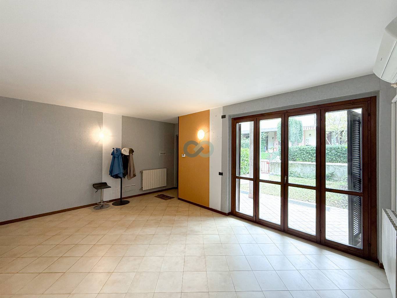 VILLA A SCHIERA CON GIARDINO 11