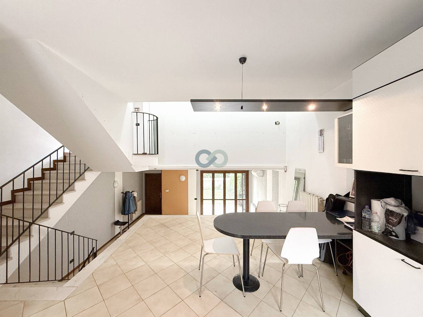 VILLA A SCHIERA CON GIARDINO 14