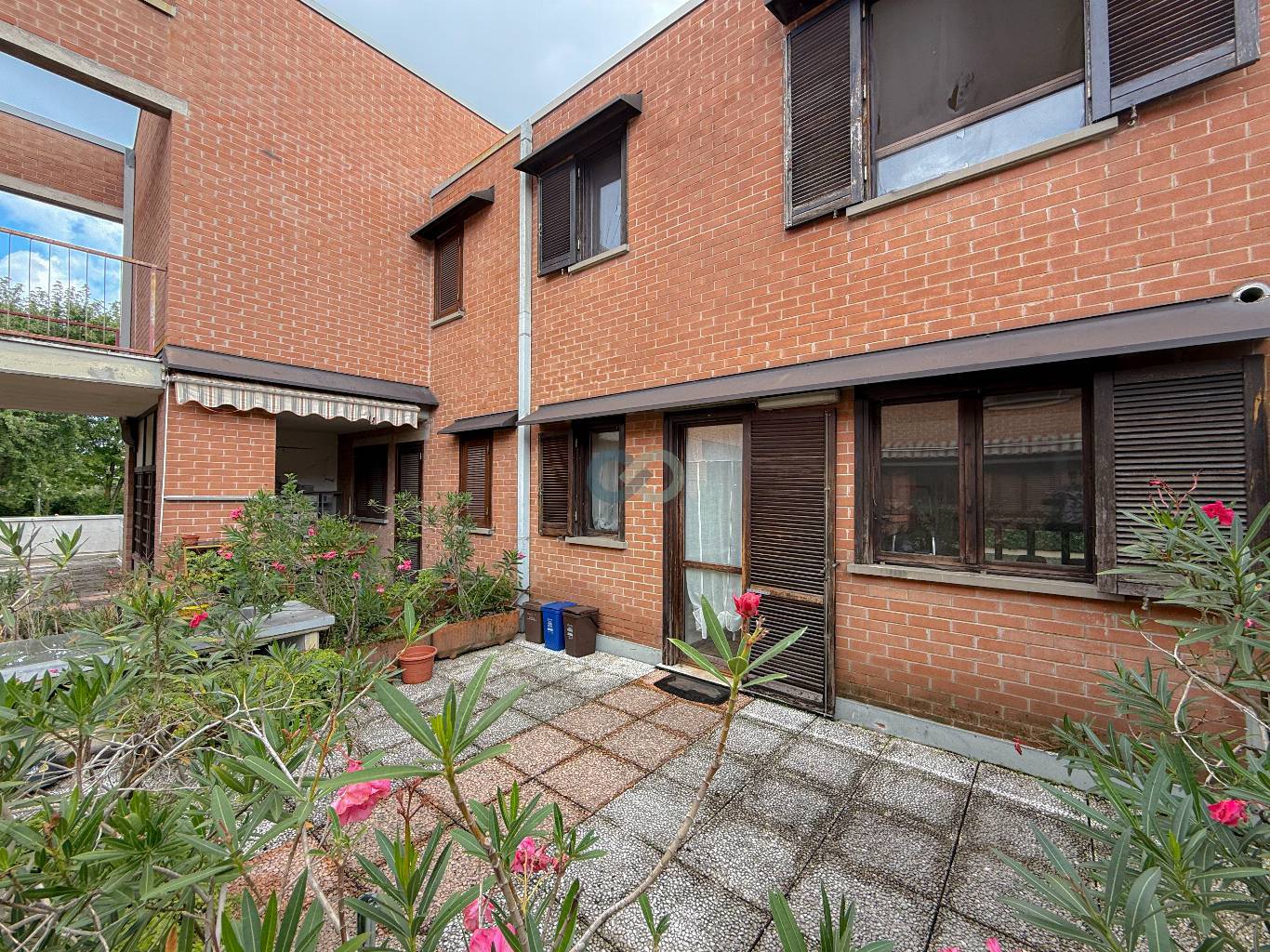 VILLA A SCHIERA CON GIARDINO 23