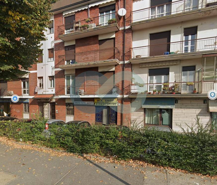 NEGOZIO LOCATO 1