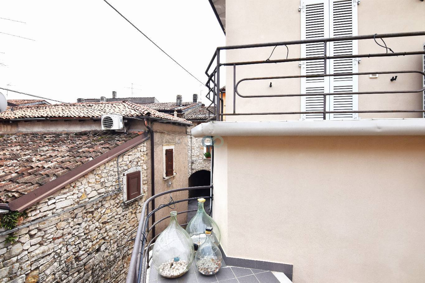 Porzione cielo terra indipendente 97