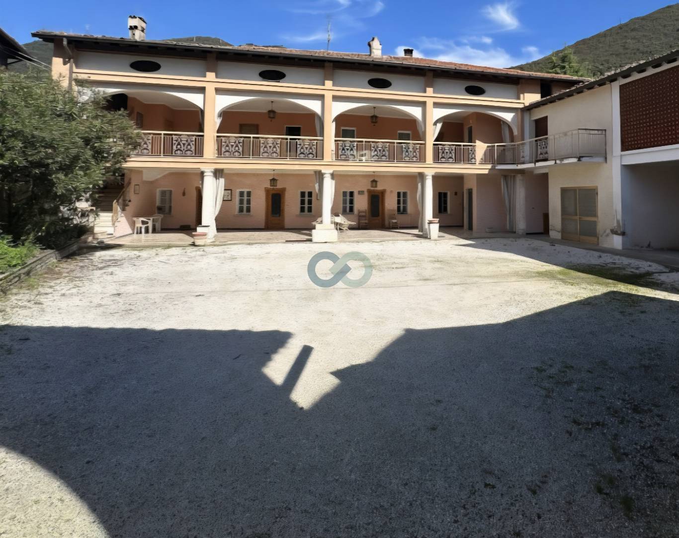CASALE A NAVE 1