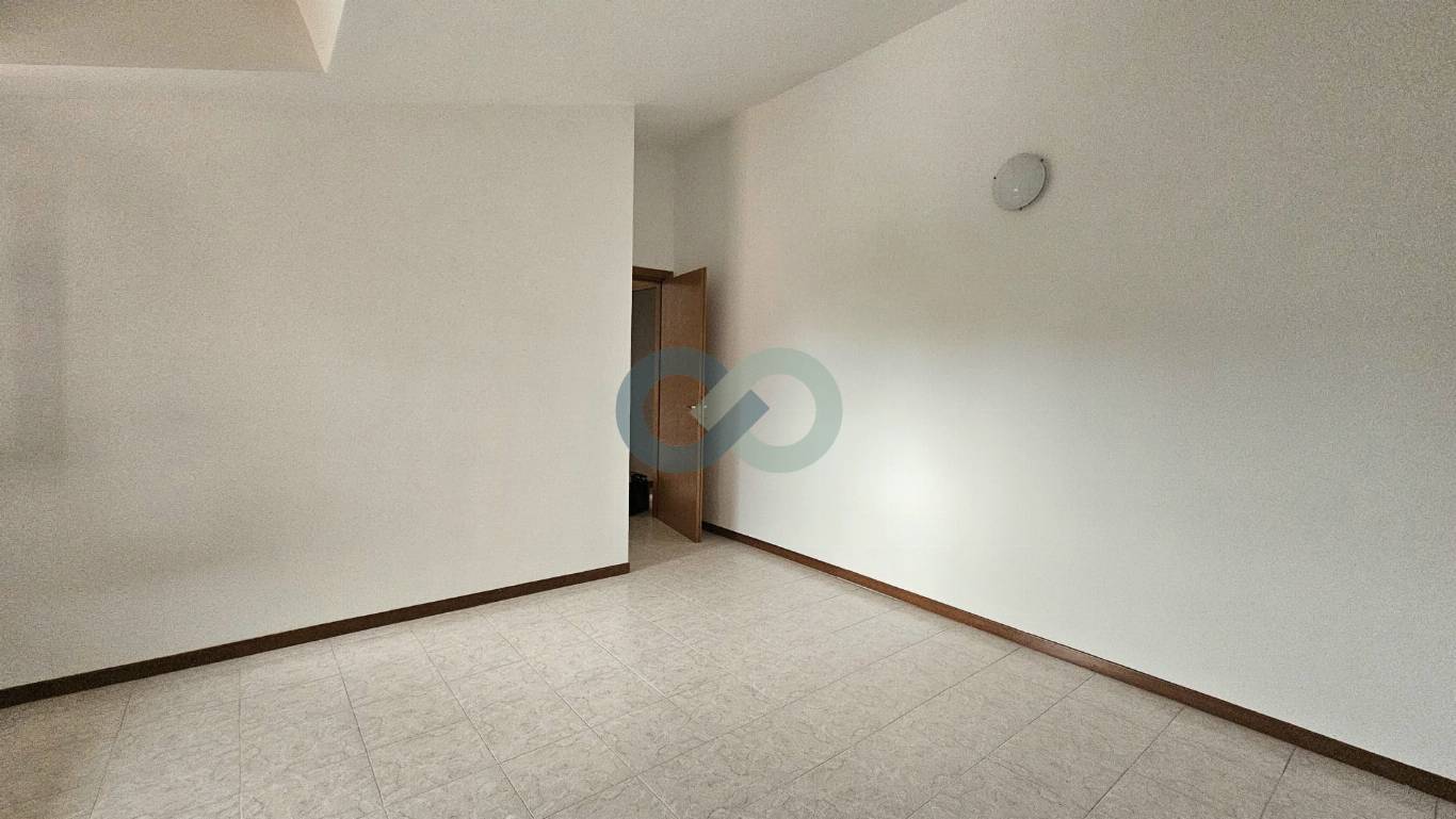 TRILOCALE MANSARDATO 23