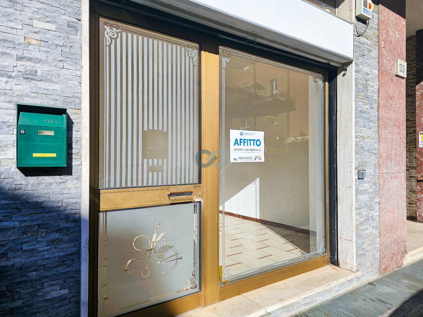 NEGOZIO IN LOCAZIONE 1