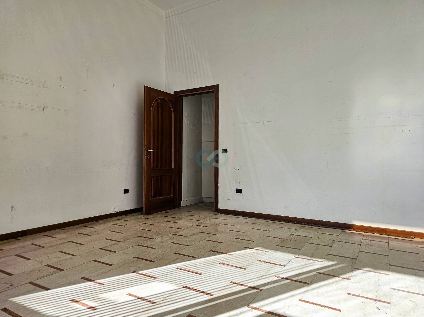 NEGOZIO IN LOCAZIONE 4