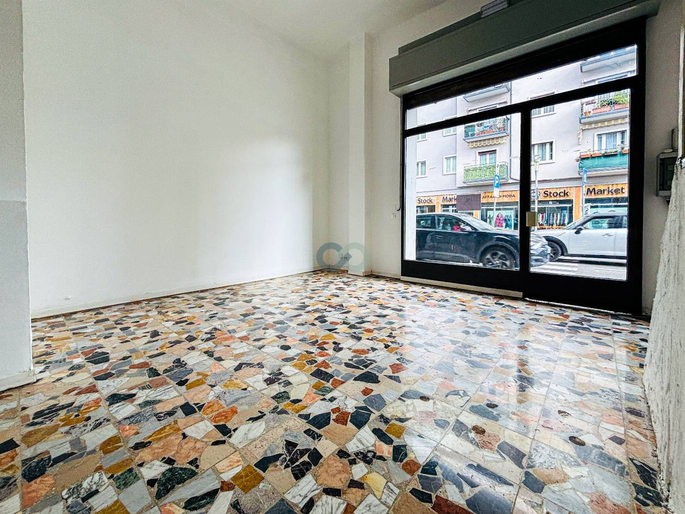 SPAZIO COMMERCIALE A REDDITO 7