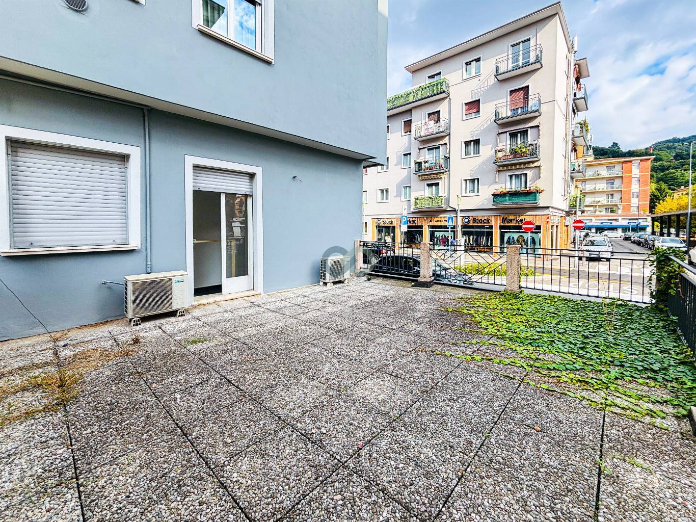 SPAZIO COMMERCIALE A REDDITO 14