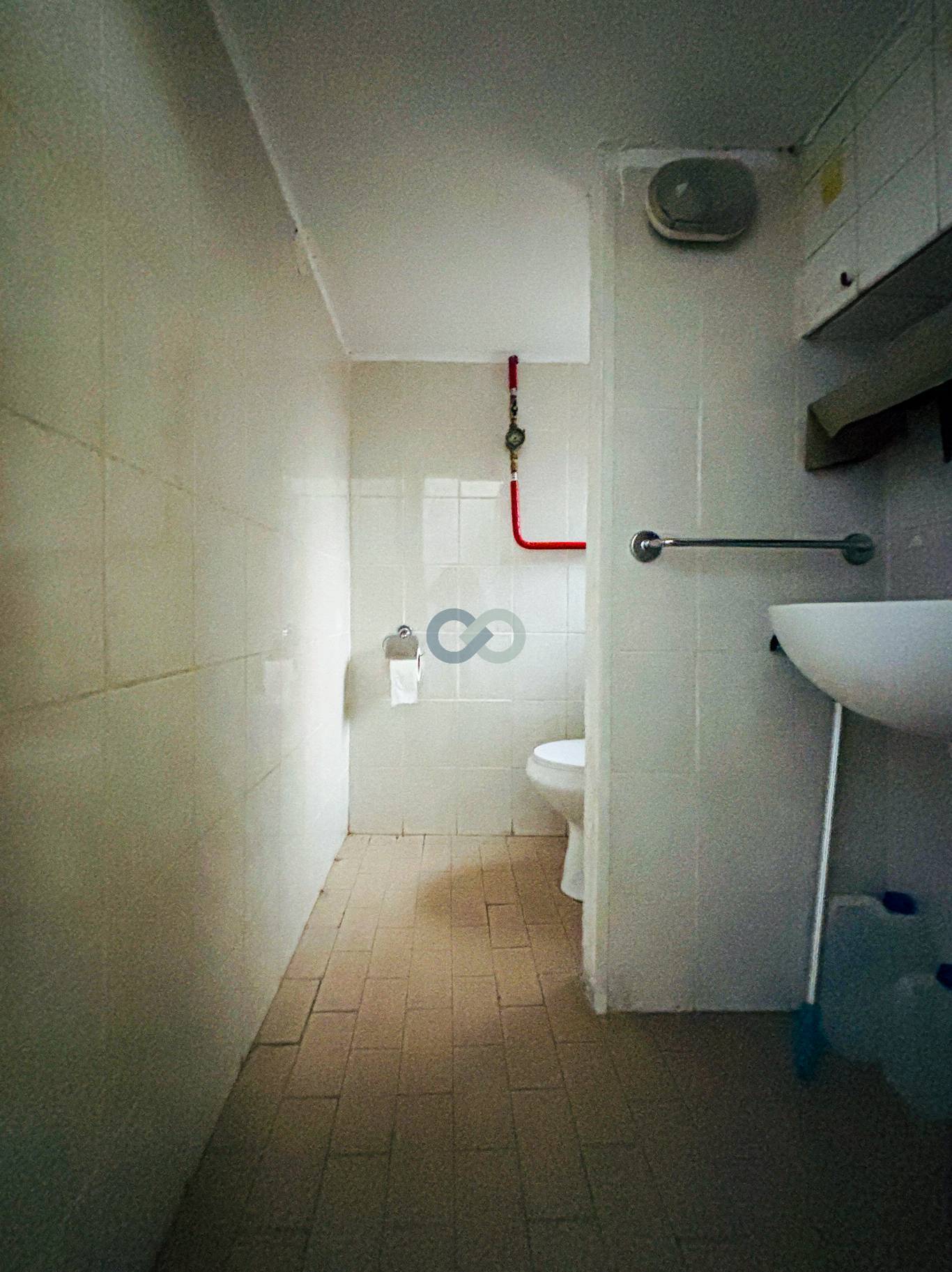 NEGOZIO PER LOCAZIONE 10