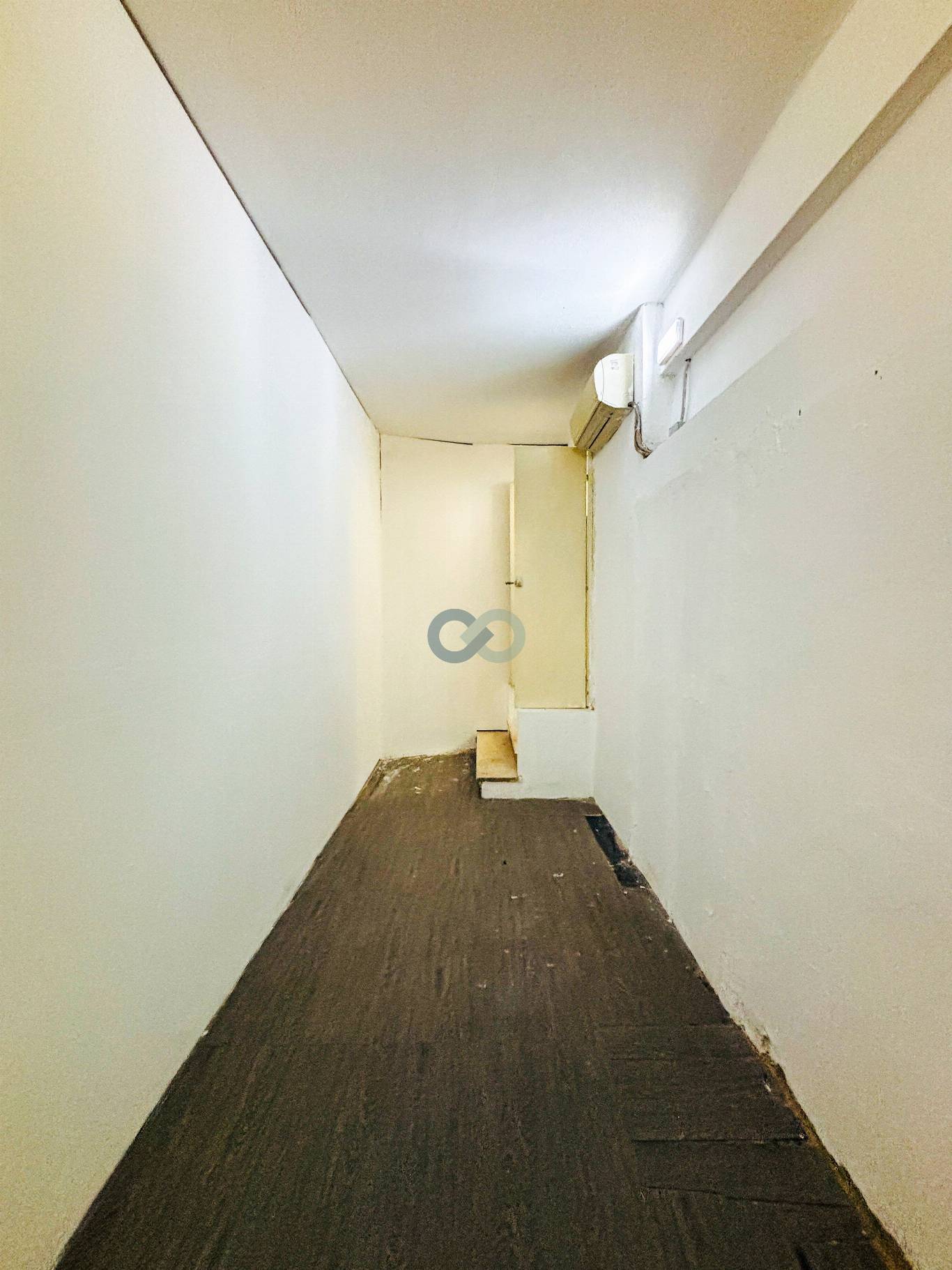 NEGOZIO PER LOCAZIONE 11