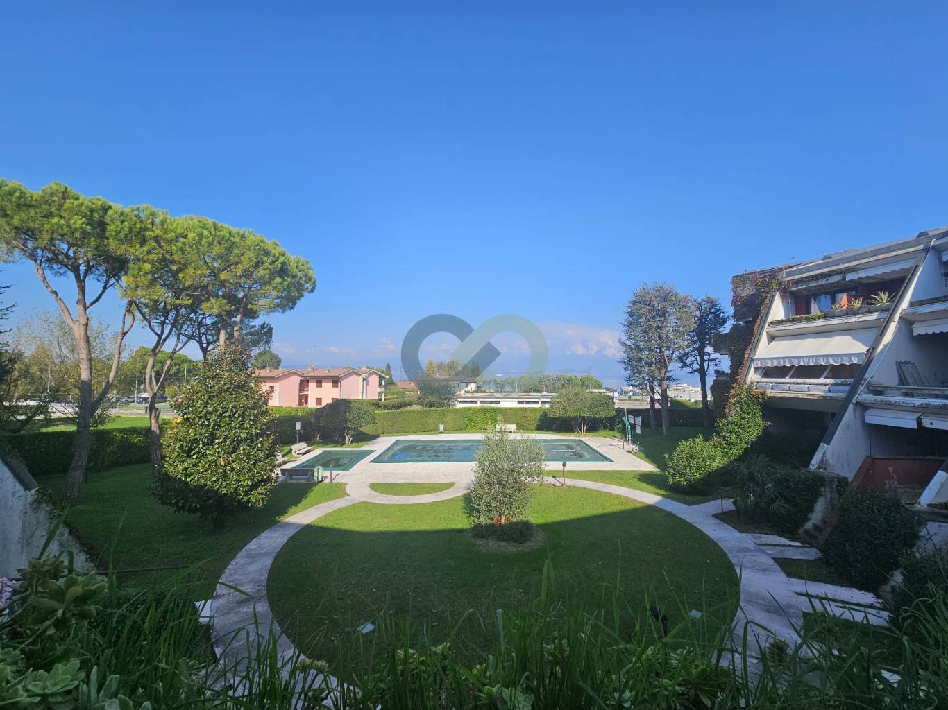 APPARTAMENTO VISTA LAGO CON PISCINA 20