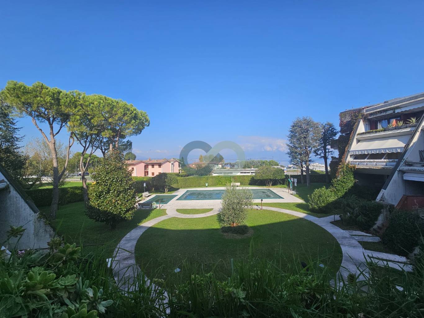 APPARTAMENTO VISTA LAGO CON PISCINA 21