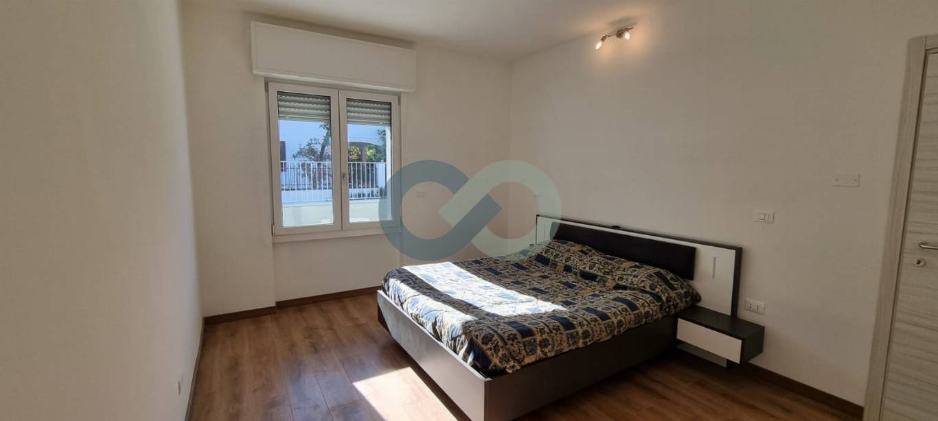 Bifamiliare con cortile privato 11