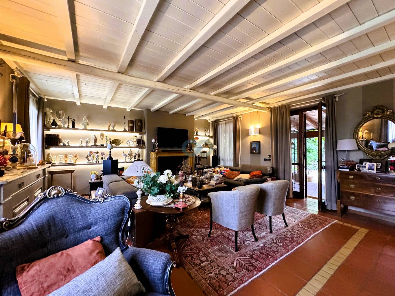 VILLA CON PISCINA 13