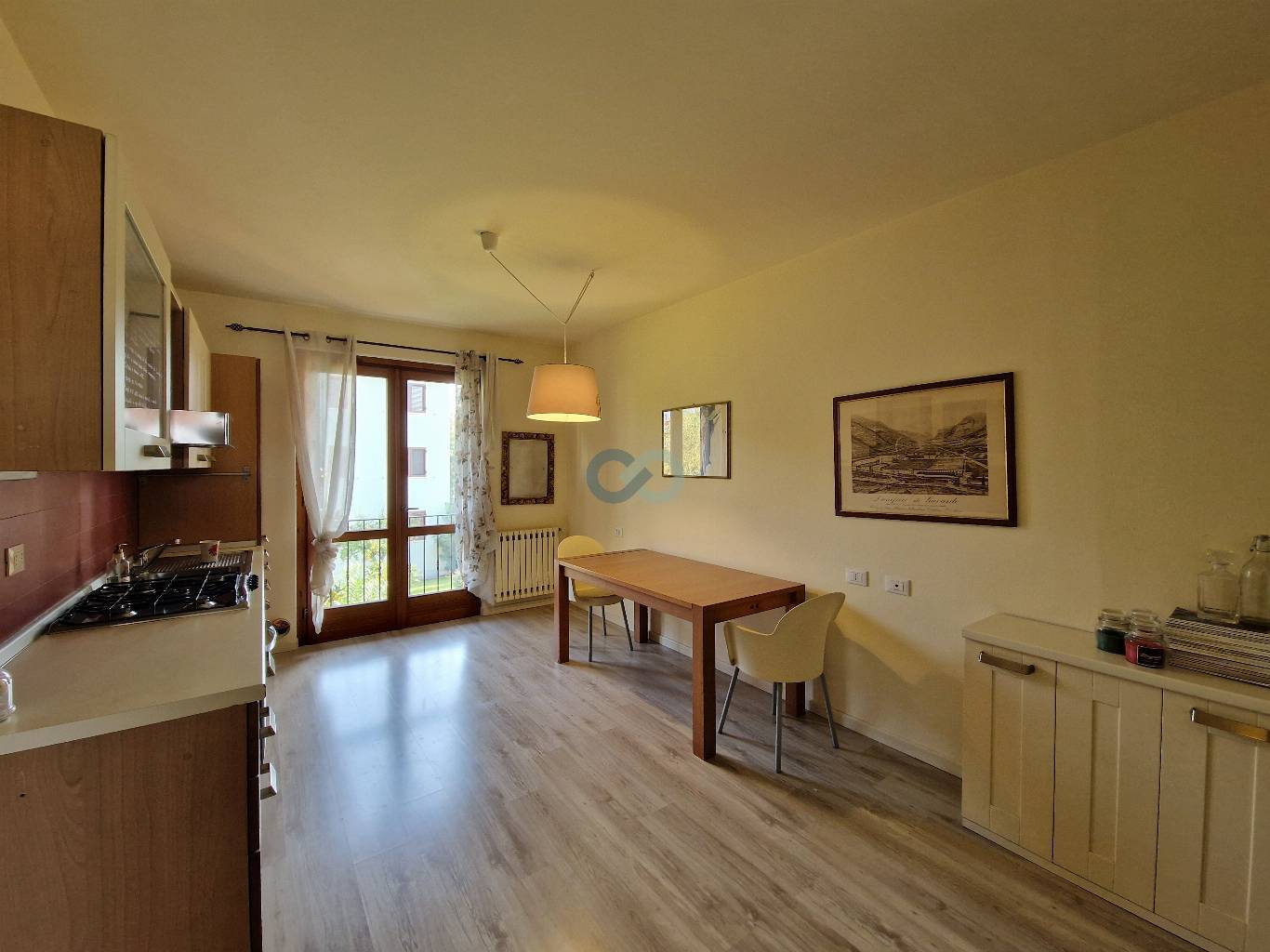 Porzione di casa divisa in due appartamenti 27