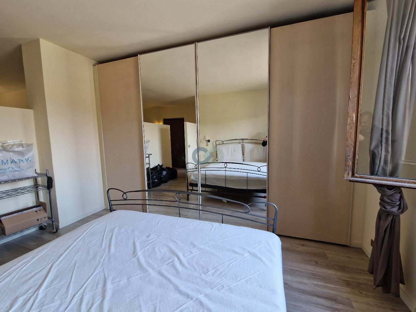 Porzione di casa divisa in due appartamenti 34