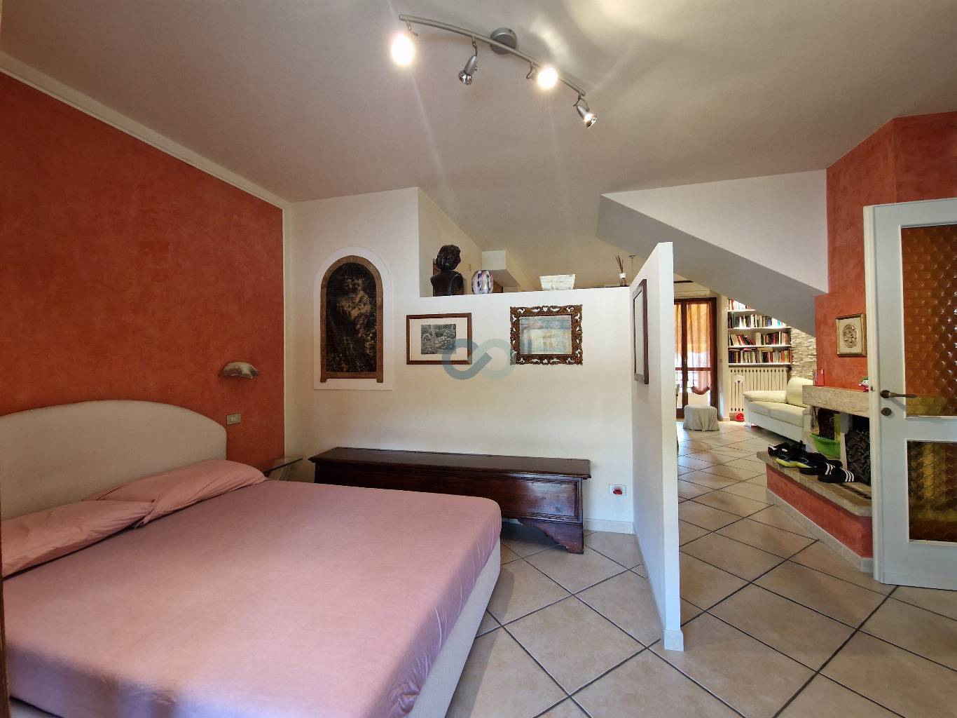 Porzione di casa divisa in due appartamenti 20