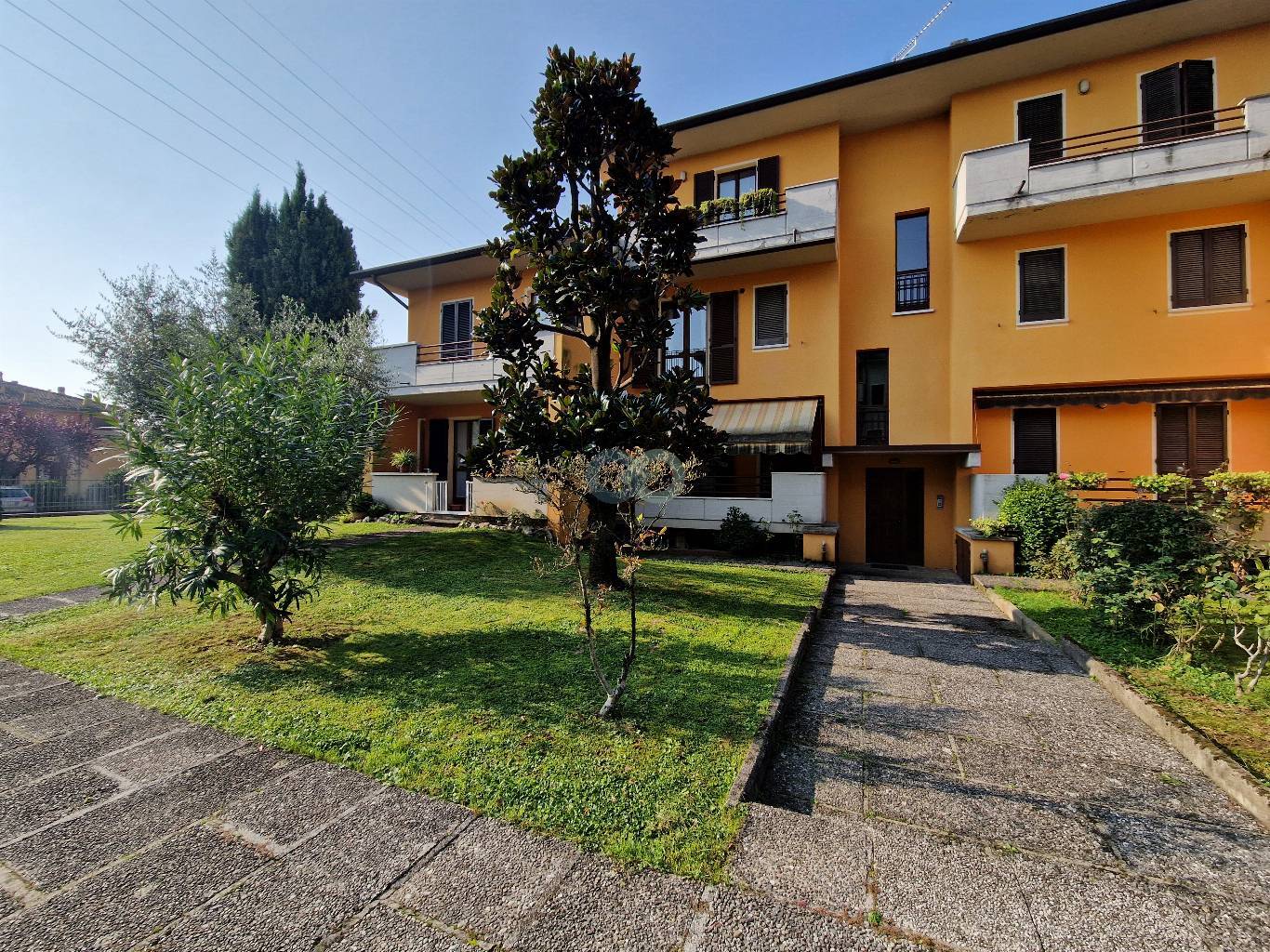 Porzione di casa divisa in due appartamenti 5