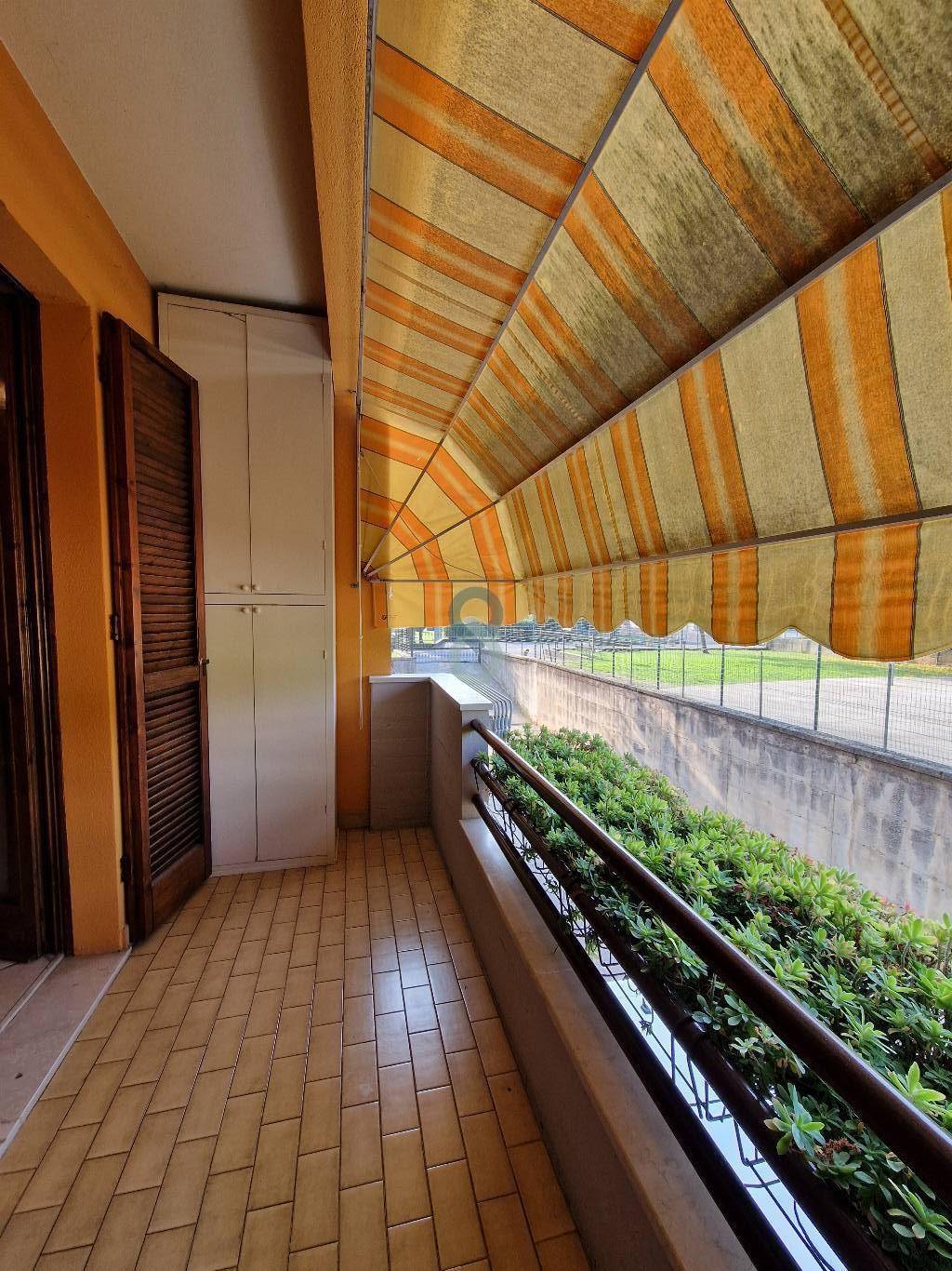 Porzione di casa divisa in due appartamenti 25