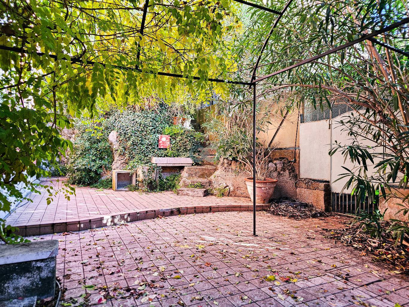 CASA INDIPENDENTE A SANT'EUFEMIA 37