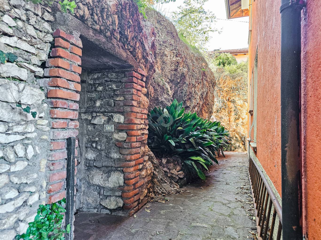 CASA INDIPENDENTE A SANT'EUFEMIA 43